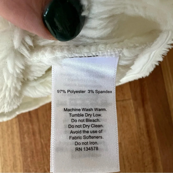 Vineyard Vines Plush Teddy Funnel Neck Relaxed Shep Shirt, Size M - Picture 4 of 7